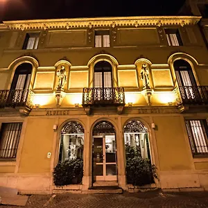 2* Hotel Due Mori No Air Conditioning